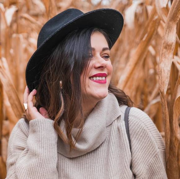 Meet your Posher, Asja - Picture 1 of 1